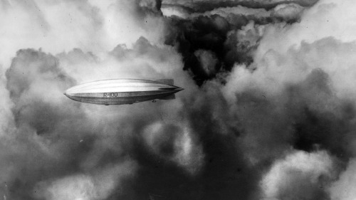 brilliantinemortality: 31 Photos from the Golden Age of Airships