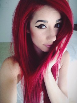 Sno-Cone:  New Sidebar, You Can See All Of My Freckles ^_^ 