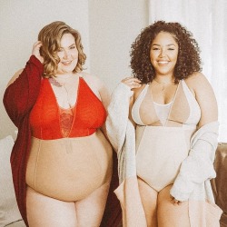 fats:First full look at the Fat Girl Flow x Impish Lee collab is now up on my YouTube channel 💋 IM SO EXCITED FOR YALL TO SEE IT!!!! Go to my story for a direct link! #plusstyle #fatgirlscan #psfashion #honormycurves #fatgirlflow