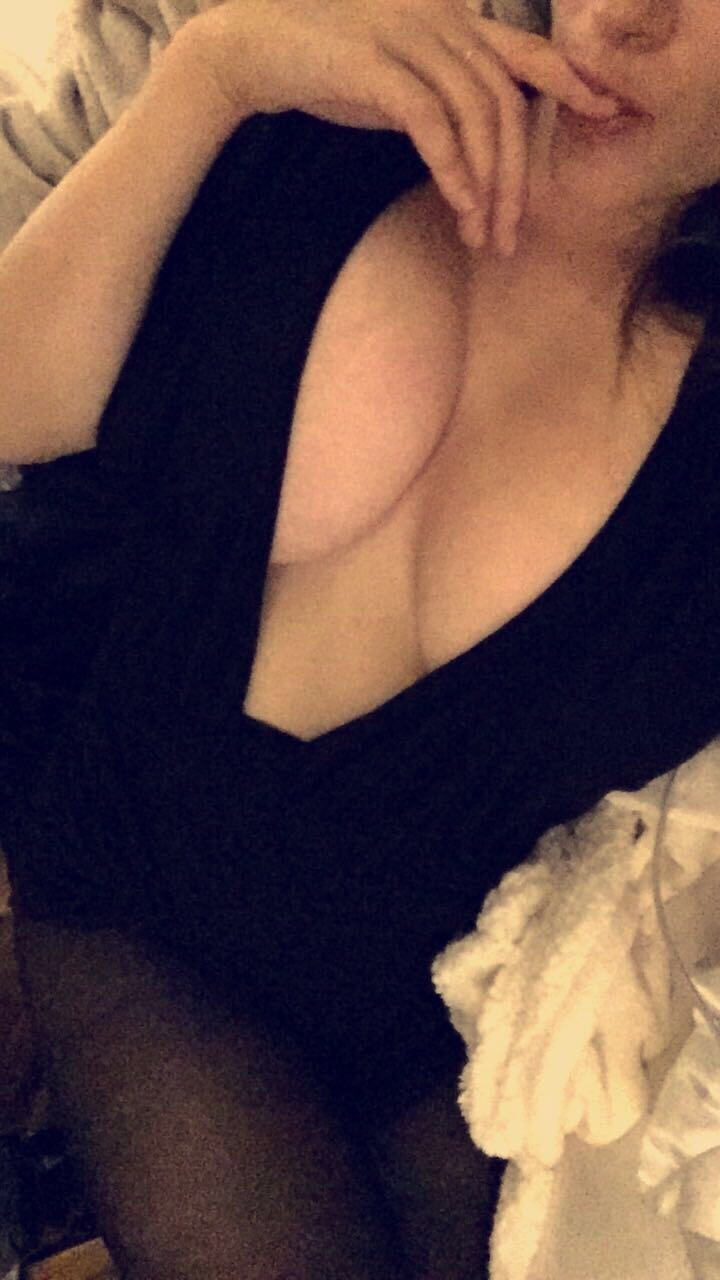 kitten2341:I hope I don’t “accidentally” pop out of my dress at the party tonight!