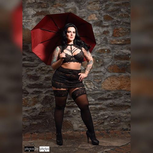 @ms.sinister.rose working the lingerie and