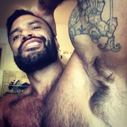 roganrichards:  My #pits rule! ESP after