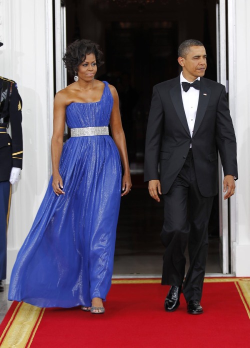 l0rdfapulous:  somethingratchet:  cozmeesah:  EXCUSE ME?!?? Bring it BACK? I wasn’t aware it was gone. But, oh that’s right, it must have been because there’s been a black FLOTUS for 8 years. She couldn’t possibly be glamorous, right?  The white