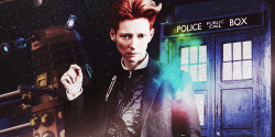 cadney:  targayryens:  fem!doctor au - tilda swinton as the doctor  you’ve got the entire universe on your shoulders - so where would you like to go first?   WHY NOT REAL?! 