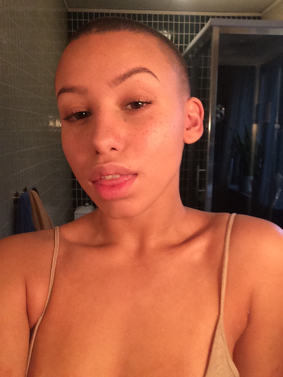 acuraintnegra:  face dumb lit 