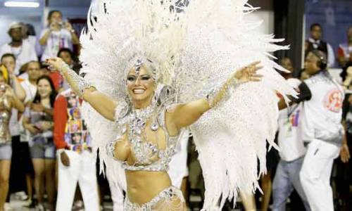 baboseiraseafins:  VIviane Araújo Salgueiro - 10/02/2013  There is the best Samba School Drums’ Queen!