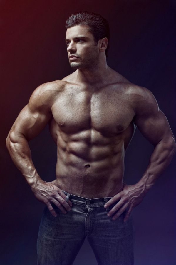 jockerotica:  Luis Guerra (via Burbujas de Deseo)