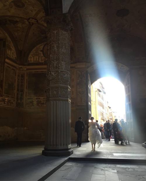 She took her wedding dress and walked around Florence, looking like a beautiful masterpiece.  (I hav