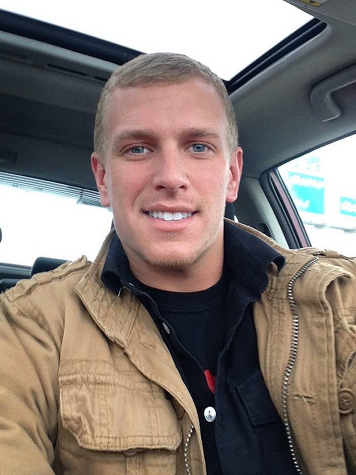 bromoatl:  What a blond bush! 