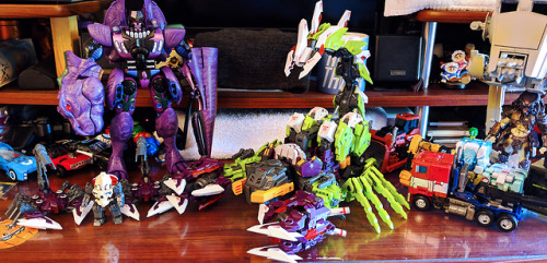 After getting my first taste of Master Made stuff I immediately went in on (not) Scorponok. I also h