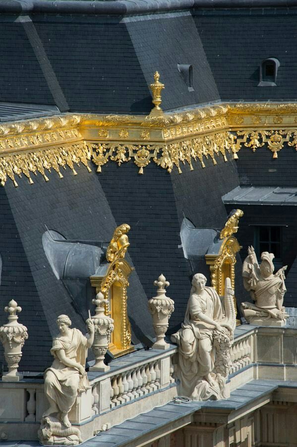 theimperialcourt:  Gilded details of the Chateau de Versailles 