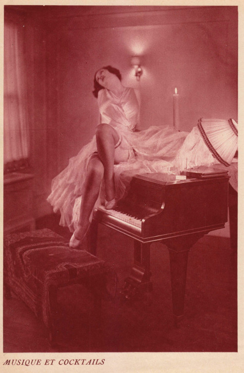 Dans la revue Paravent n°2, juin1933, photographe non crédité.