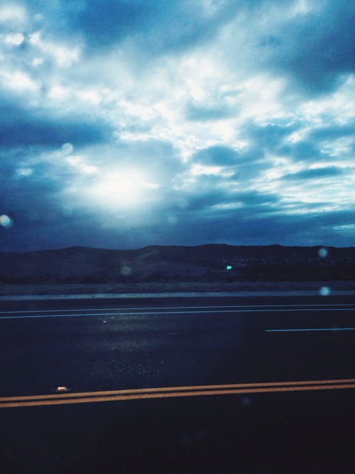 gnumblr:  Taken on my way to class about a week ago. Find me on vsco.co