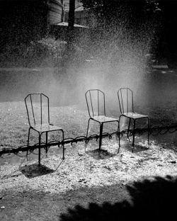 kvetchlandia:Fred Stein     Three Chairs, Paris     1936