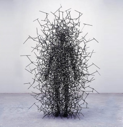 zeroing:  Antony Gormley 