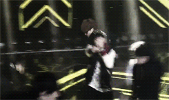myunqdae-blog:           I’m Mr.H in da club, in my B BOY stance ~          