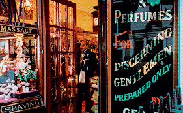 poirott:Poirot shivered. The thought of a fourteenth-century English manor house filled him with app