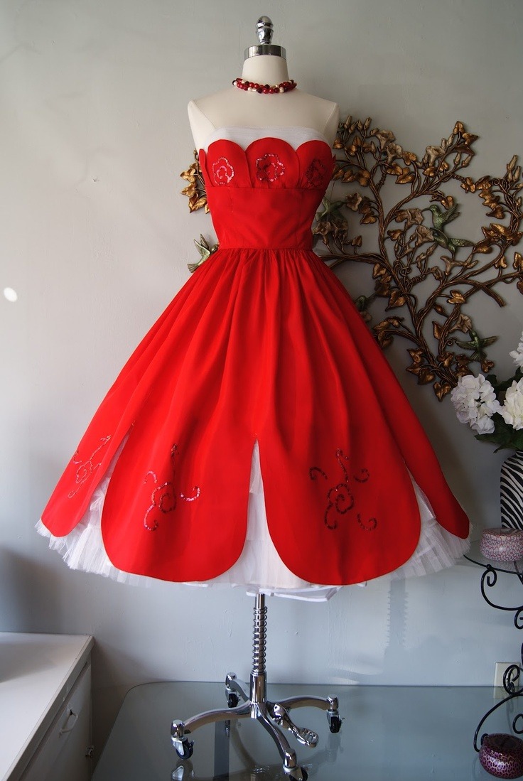 retro-girl811:  Rouge &amp; Blanc Cocktail Dresses