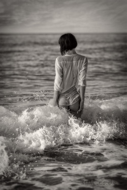 gentlekama:  girl in the sea…. by MM-Pics