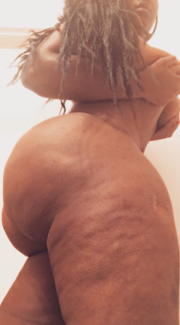 mississippilegacy:  bigbuttsthickhipsnthighs:  Thickness  She’s a keeper 🌹🙃😃😍🍓😊😋😚😄🥃🥃🥂🍋😀🍒🍑🍊🍎🥕🥕🍉🍻🍻🍍😍😘😗😋😜😝🙃😉😌🙄🤤💍👅