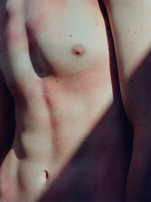 carolinadomingos:    “The Meaning of Raw is Ready And Willing” photographed by Helm Silva, styled by Carolina Domingos and beauty by Amanda Schon for U+Mag    