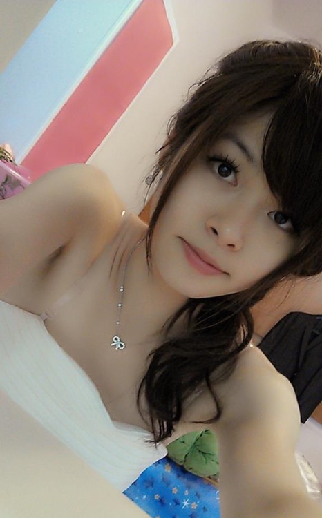 theleehannah:  [중] 귀여운 누드 셀카녀.jpg adult photos