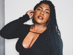 mamananda:Baby I’m boring, I just like to make money and go home