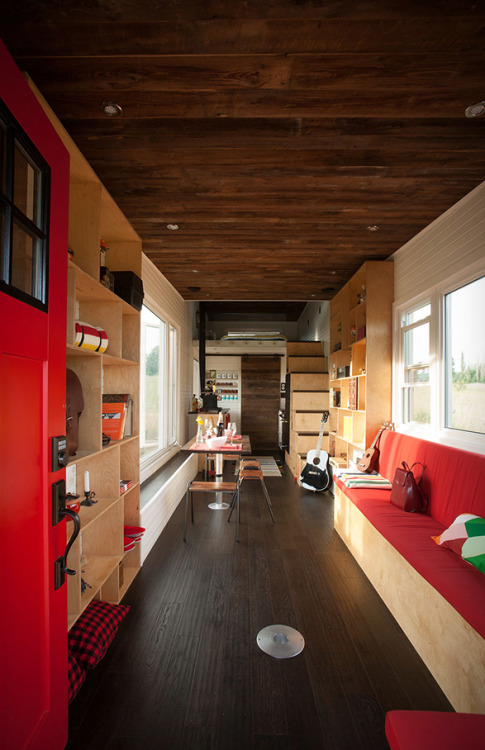 goodwoodwould:Good wood - yet another miniature home, this time it’s a super green and eco-friendly one. The ‘Greenmoxie Tiny House’ is a 340 square feet green home featuring solar panels, a roof water recovery system, and low-voltage LED lighting.