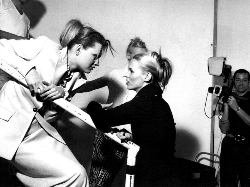 jinxproof:  Guinevere Van Seenus &amp; Kate MossVogue Italia (1996)ph. Michel