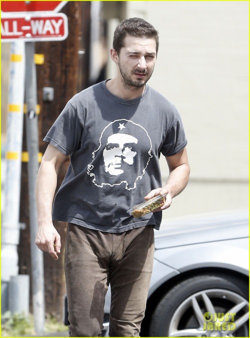 guys-with-bulges:  Shia LaBulge. To see the entire set of bulge photos click here.