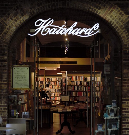 Hatchards, N1C. London’s oldest bookshop’s little Sister. It gave me no end of cheer to see this tuc