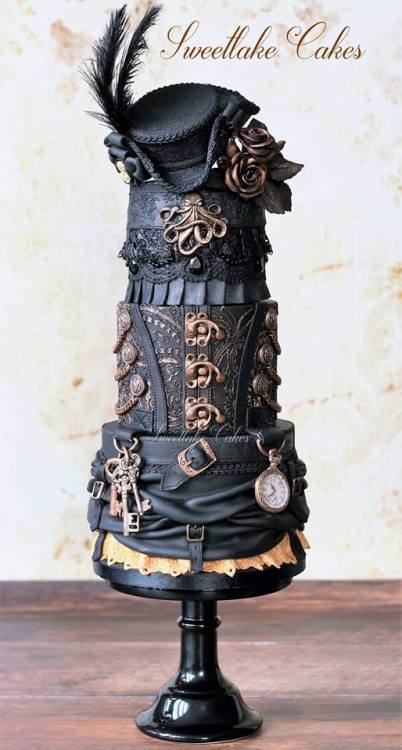 steampunktendencies:Pirate steampunk cake with tricorn hat by Sweetlake CakesMore Steampunk Cakes [ 