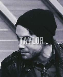 im-a-paramonster:  Happy 24th Birthday Taylor Benjamin York - 12/17/1989 