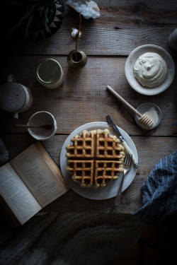 sweetoothgirl:  earl grey waffles &amp; whipped honey cream   Get in my belly!