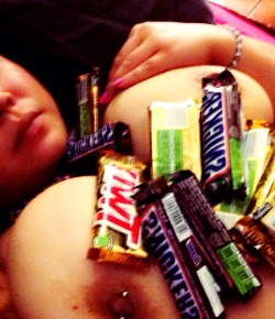 lady-war-of-the-ring-stars:  They’ll never know where their candy has been. 😋 Happy Halloween!  Fuck the chocolate, I want them damn titties!!!