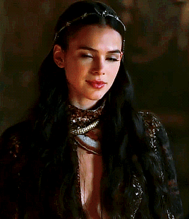 Catarina De Lurton In Deus Salve O Rei ↳ Episode 91, Scenes