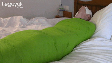 tieguyuk: 19 year old Alex thought he’d be able to get free from vet wrap. Challenge