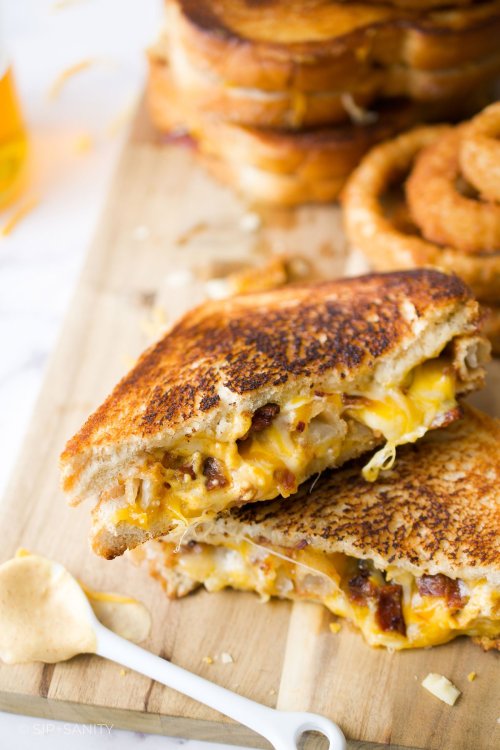 Onion ring + bacon grilled cheese (with zesty sauce)