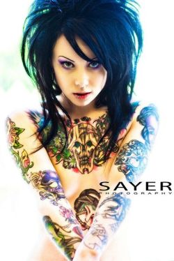 inkedupinked:  Check out the sexiest girl