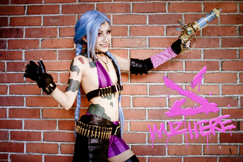cosplayfanatics:  Jinx Cosplay By SilentCircus90 Photo By josephlowphotography