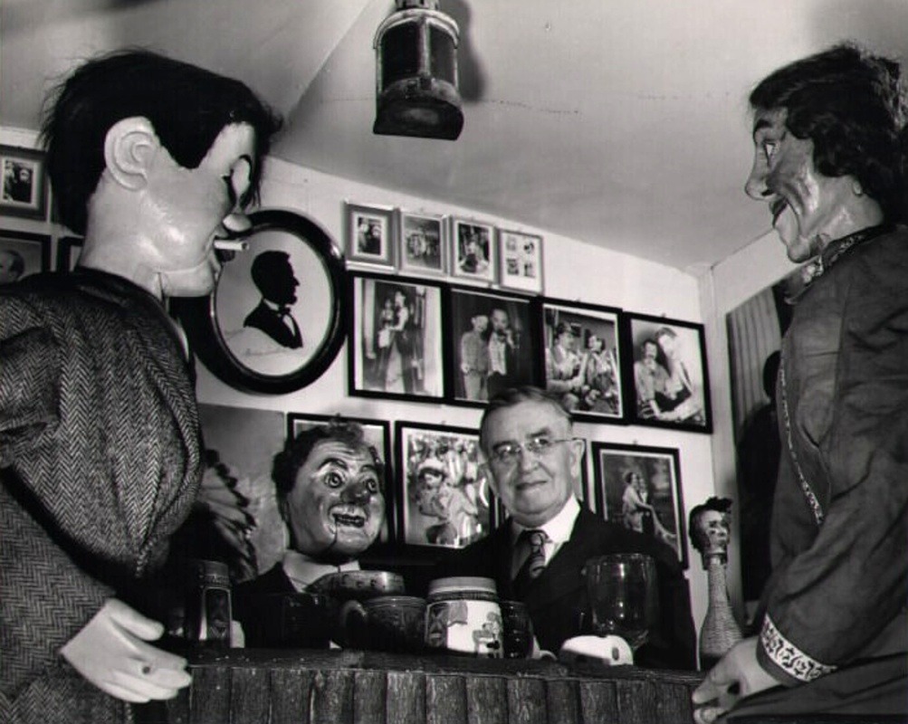 mannequinsvitrine:  Collection de poupées ventriloques de While Berger. 