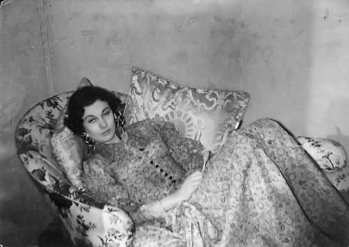 jodockerys:   Vivien Leigh on set of Gone With the Wind. (1939)
