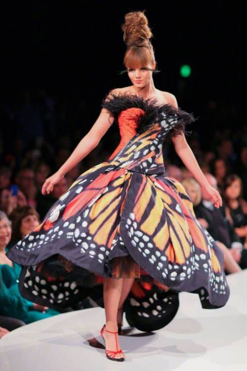 kiersthara: shoofle: sensualspectrum: Monarch Dress by Luly Yang if I saw somebody wearing this I th