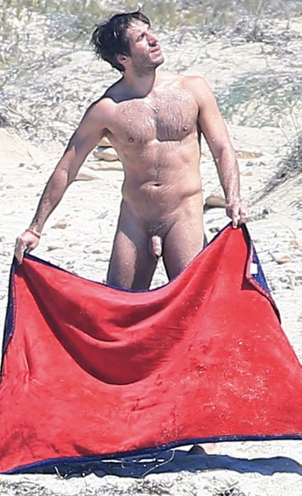 famousmaleexposed: Quim Gutierrez  caught naked at beach! Follow me for more Naked