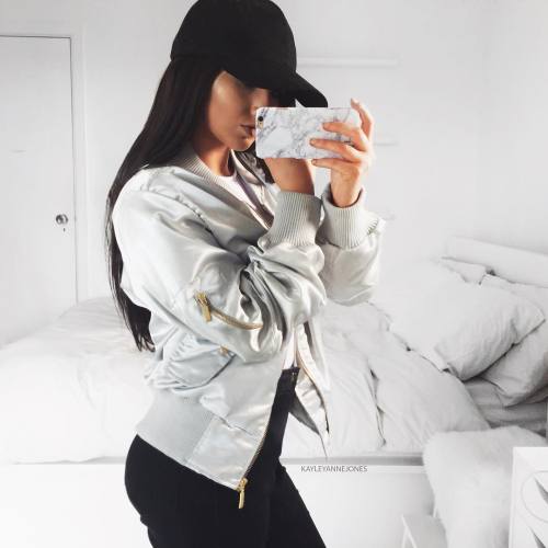 arihec:Like this beautiful baseball hat?♥BUY IT NOW HERE!!@rosegalfashion IG: kayleyannejonesn i t r