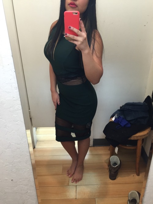 makeyoubegforit:  I didn’t get any of these dresses ):