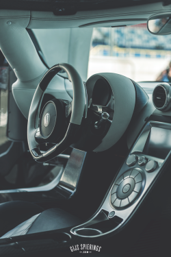 classyautomotive:  Agera R interior.