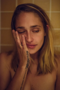 katiemccurdy:  Jemima Kirke photographed