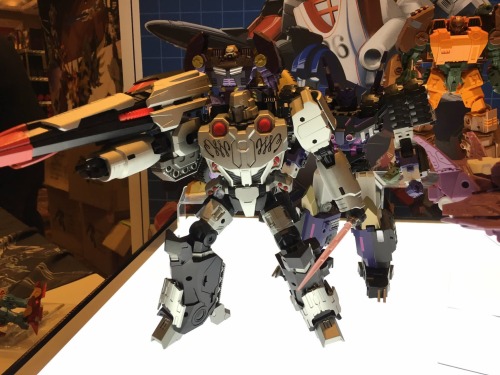 lordmegatronblog: Mastermind Creations Autobots Megatron. No more me…… I love MMC dad❤ Picture from https://twitter.com/TFsource/status/789874078995869696 