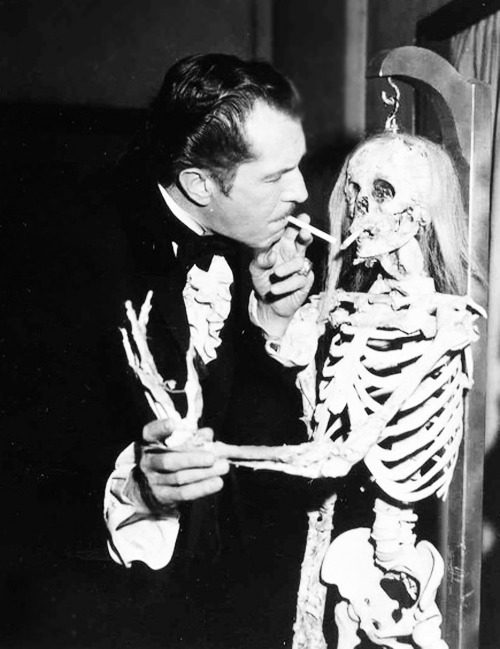 centaurianthropology:  No, but seriously, do you know how amazing Vincent Price is?Not just as an actor, although he was a blast to watch in everything he did.  He’s one of those actors who’s just clearly having a whale of a time, no matter how bad